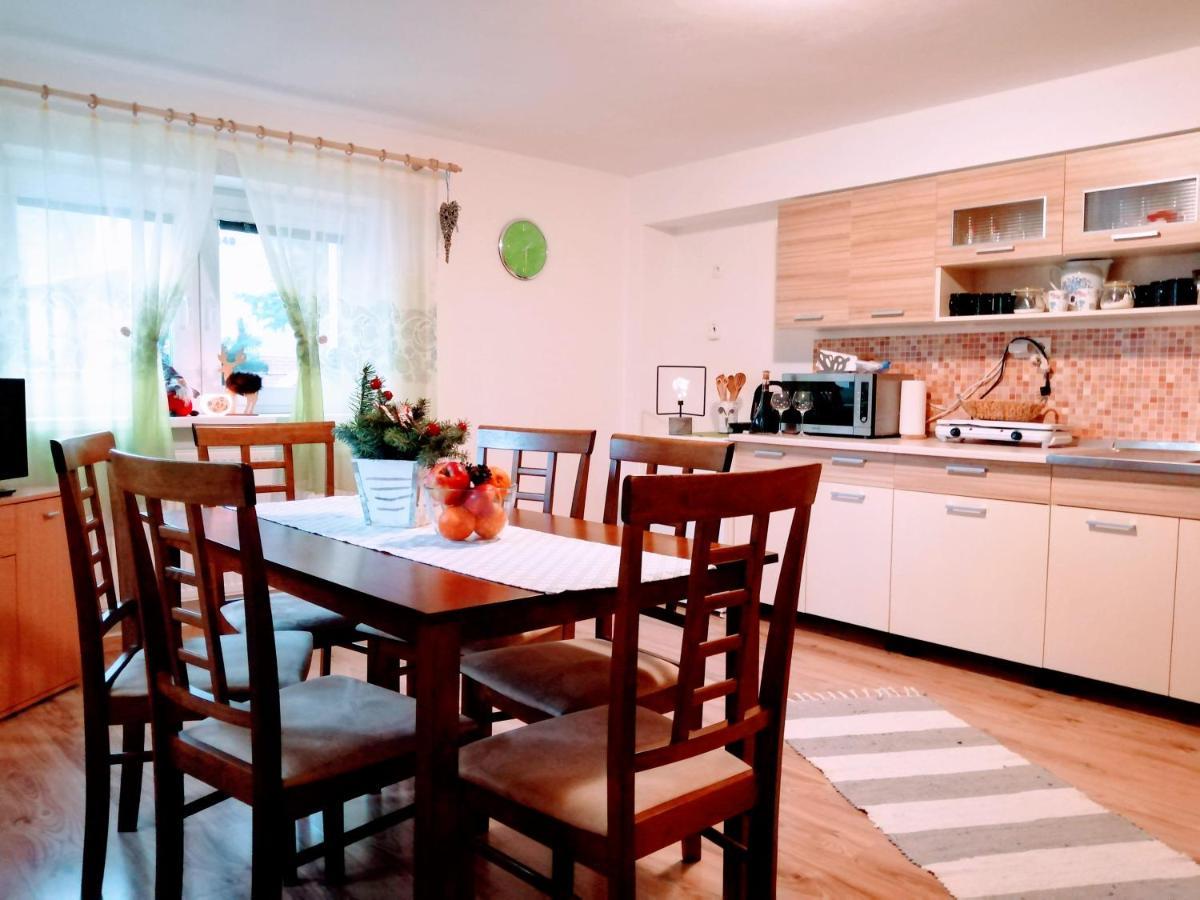 Apartman Paula -Dovolenka Pri Aquaparku Liptovsky Mikulas Exterior photo