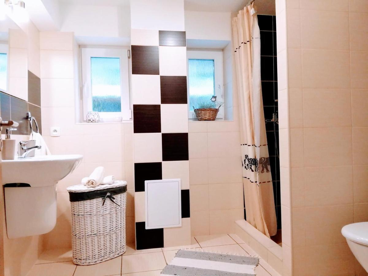 Apartman Paula -Dovolenka Pri Aquaparku Liptovsky Mikulas Exterior photo