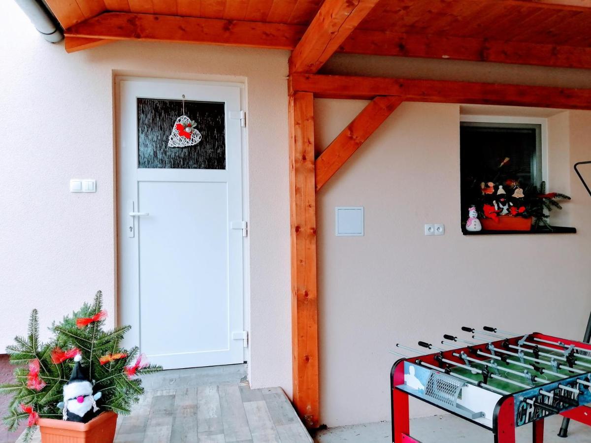 Apartman Paula -Dovolenka Pri Aquaparku Liptovsky Mikulas Exterior photo